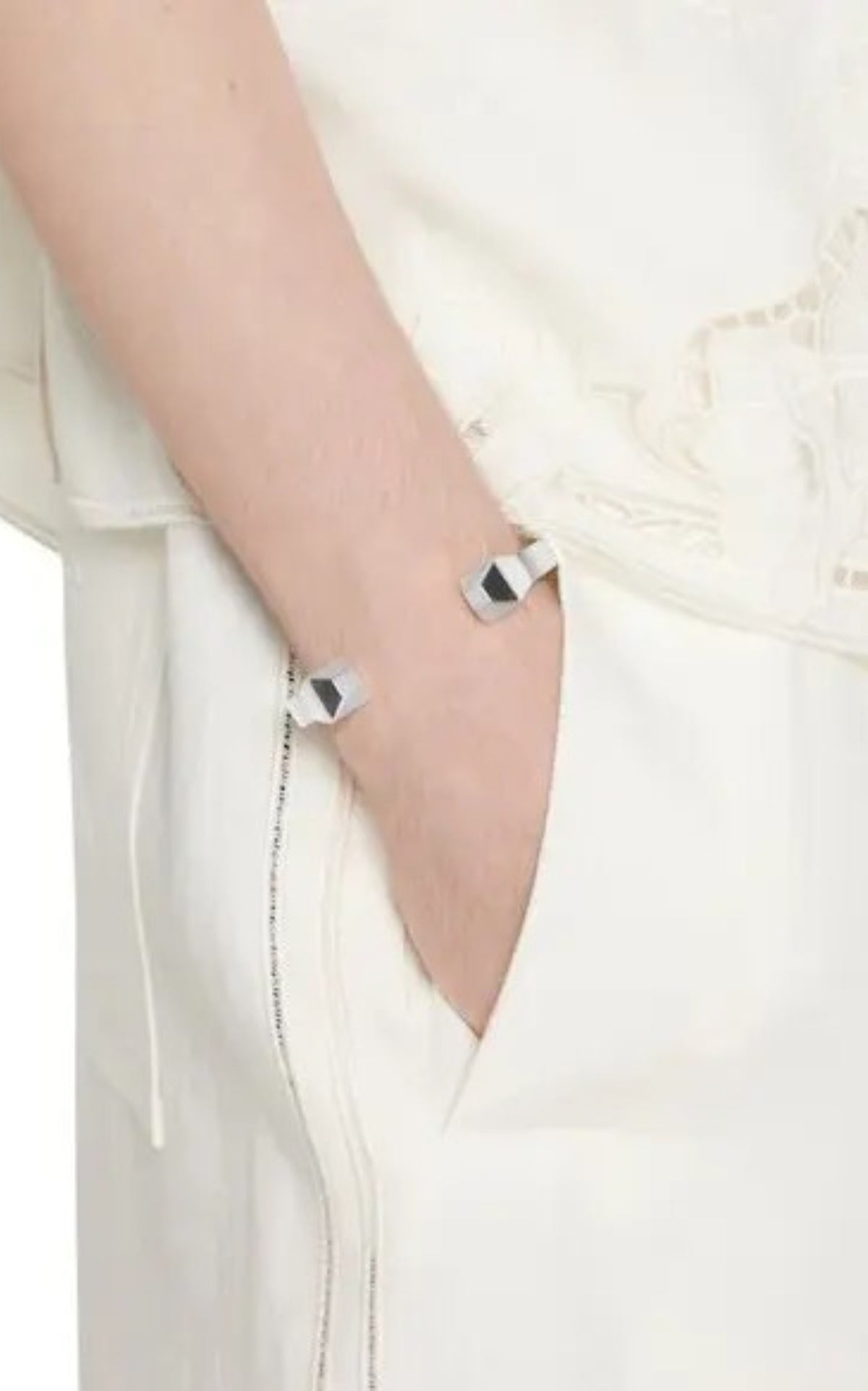 Gucci Chiodo 925 sterling silver cuff bracelet with Gucci logo engraving