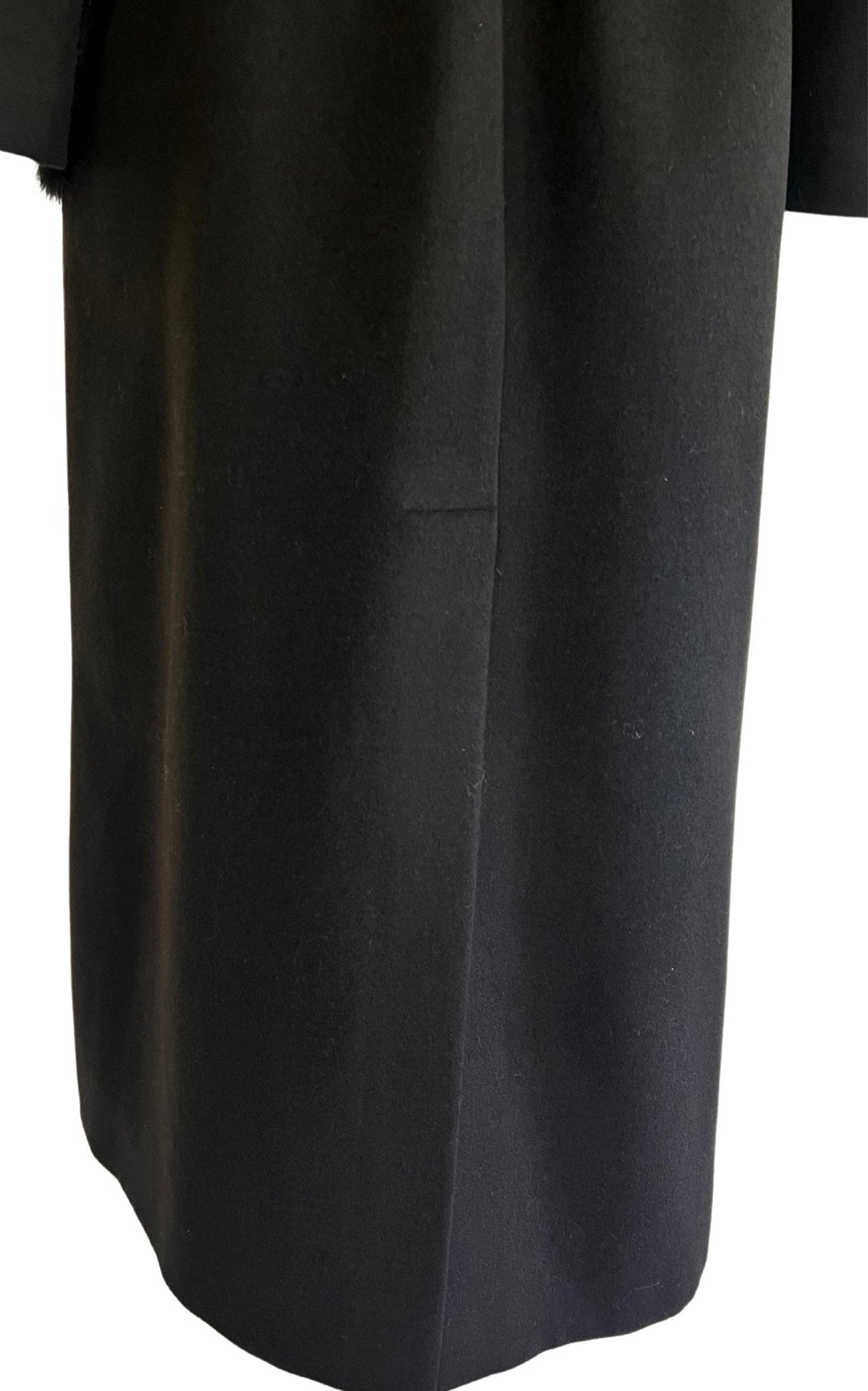 Cult Moda Black Classic Coat with Faux Fur Pockets - Runway Catalog