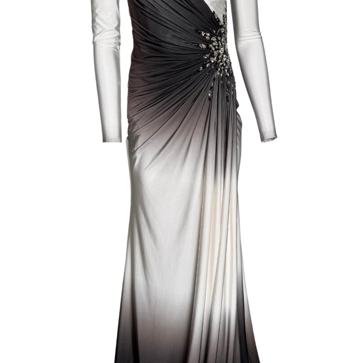 monochrome dress to impress Discover 12 Dti black and white and black and white theme ideas Wear this dress with heels and jewelry for an evening event Monochrome Dress To Impress No