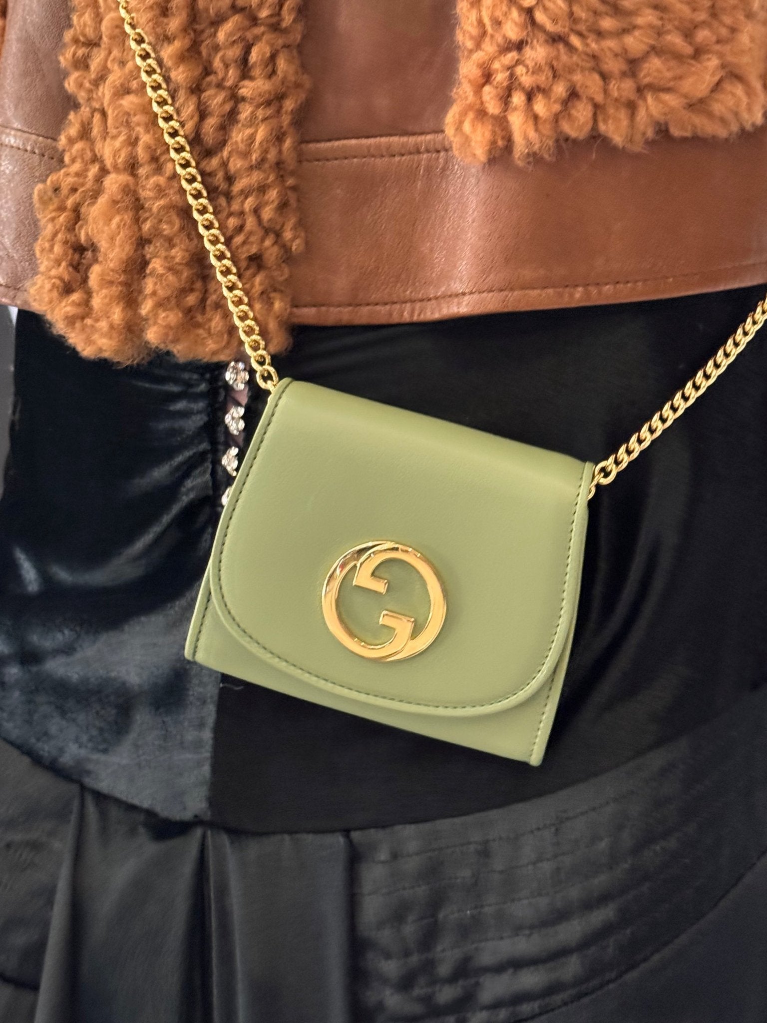 Gucci Blondie Medium Chain Wallet in Green - Runway Catalog