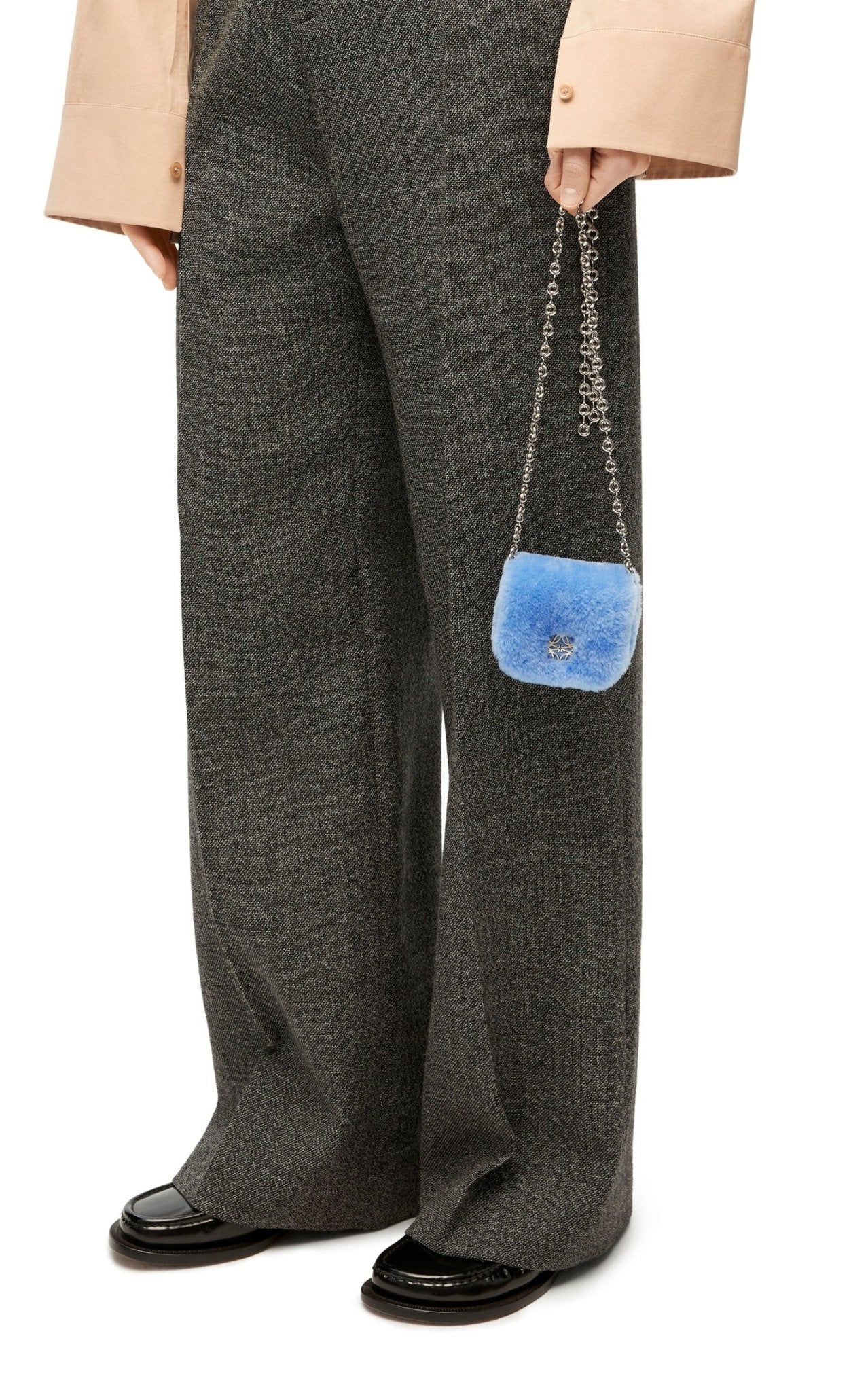 Sac à bandoulière Loewe Goya en peau lainée - Catalogue Runway