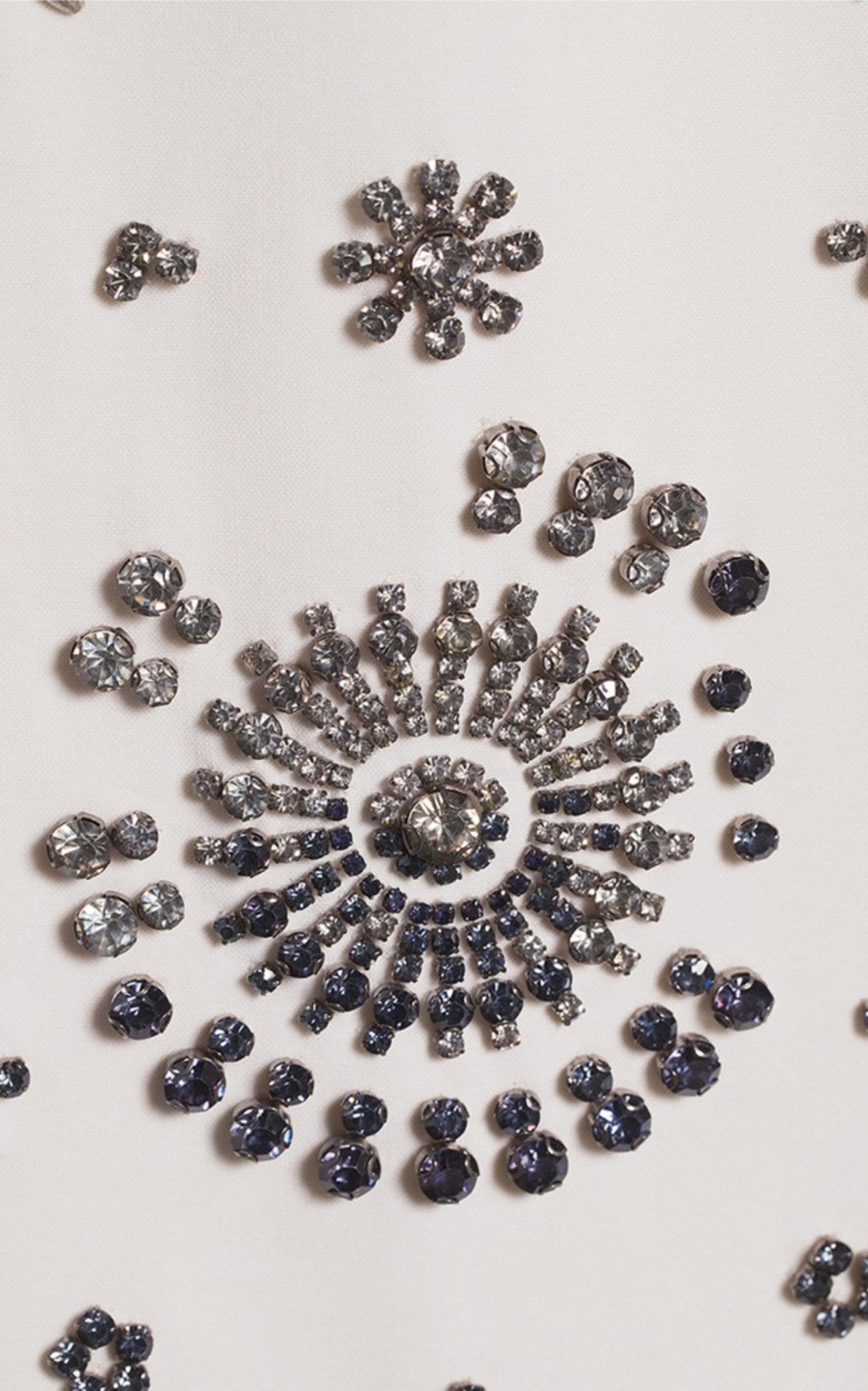 Oscar de la Renta Crystal Medallion Shift Dress - Runway Catalog