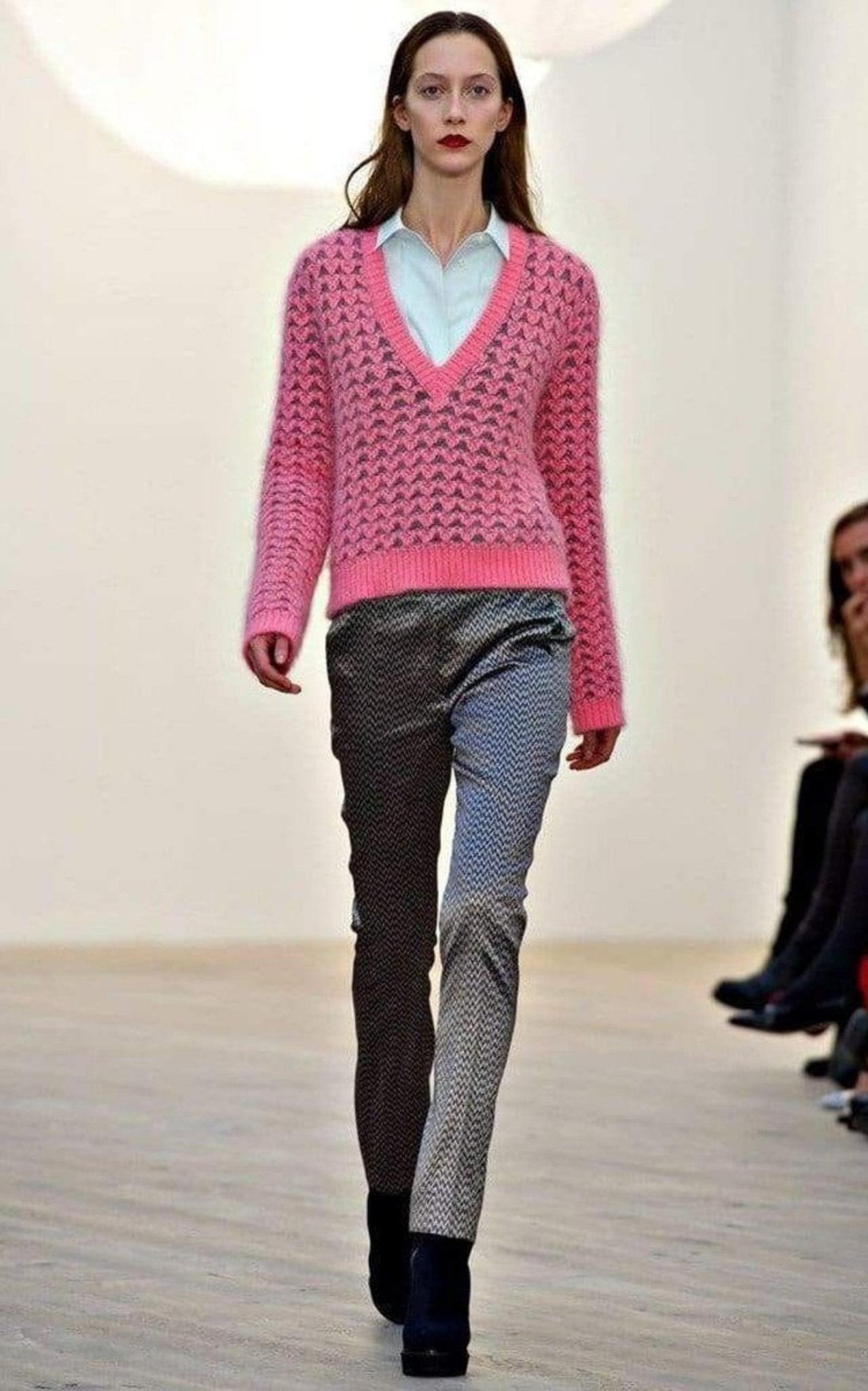Pringle of Scotland Chunky Pink Angora V Neck Jumper - Runway Catalog