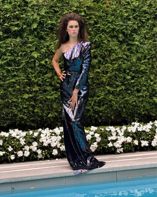 BCBGMAXAZRIA White One Shoulder Shadow Silk Dress Runway Catalog BCBGMAXAZRIA White One Shoulder Shadow Silk Dress Runway Catalog
