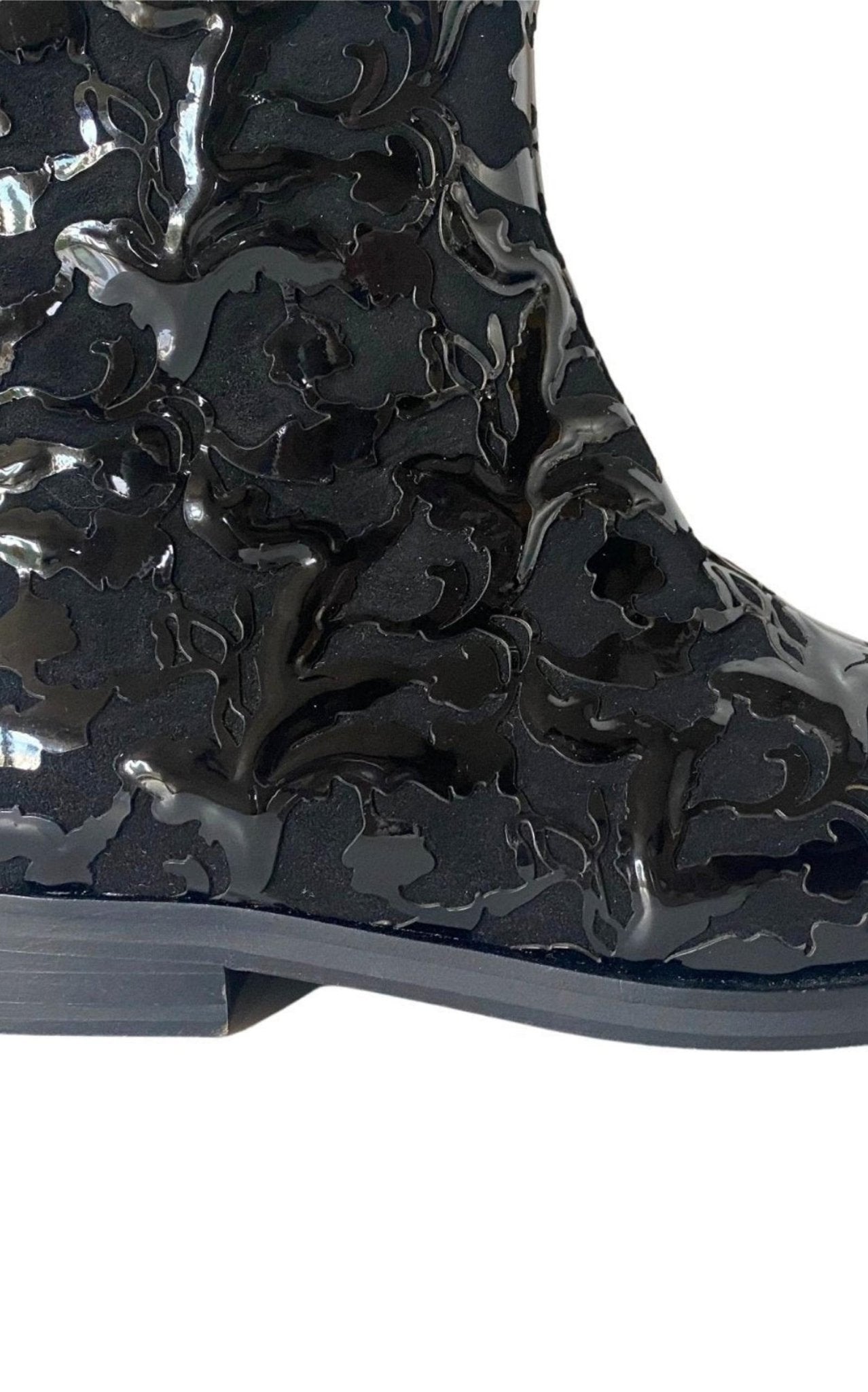 Alaïa Black Patent Leather Ankle Boots - Runway Catalog