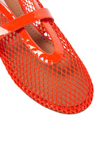 Ballerines en cuir Alaïa avec bordure en résille - Catalogue défilé