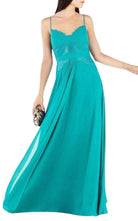 BCBGMAXAZRIA Robe plissée à bordure en dentelle Antonea - Catalogue défilé