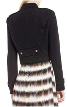 BCBGMAXAZRIA Schwarze Fay-Militärjacke mit Rüschen – Laufsteg-Katalog