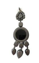 Boucles d'oreilles longues en verre et pierres BCBGMAXAZRIA - Catalogue défilé