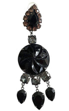 Boucles d'oreilles longues en verre et pierres BCBGMAXAZRIA - Catalogue défilé