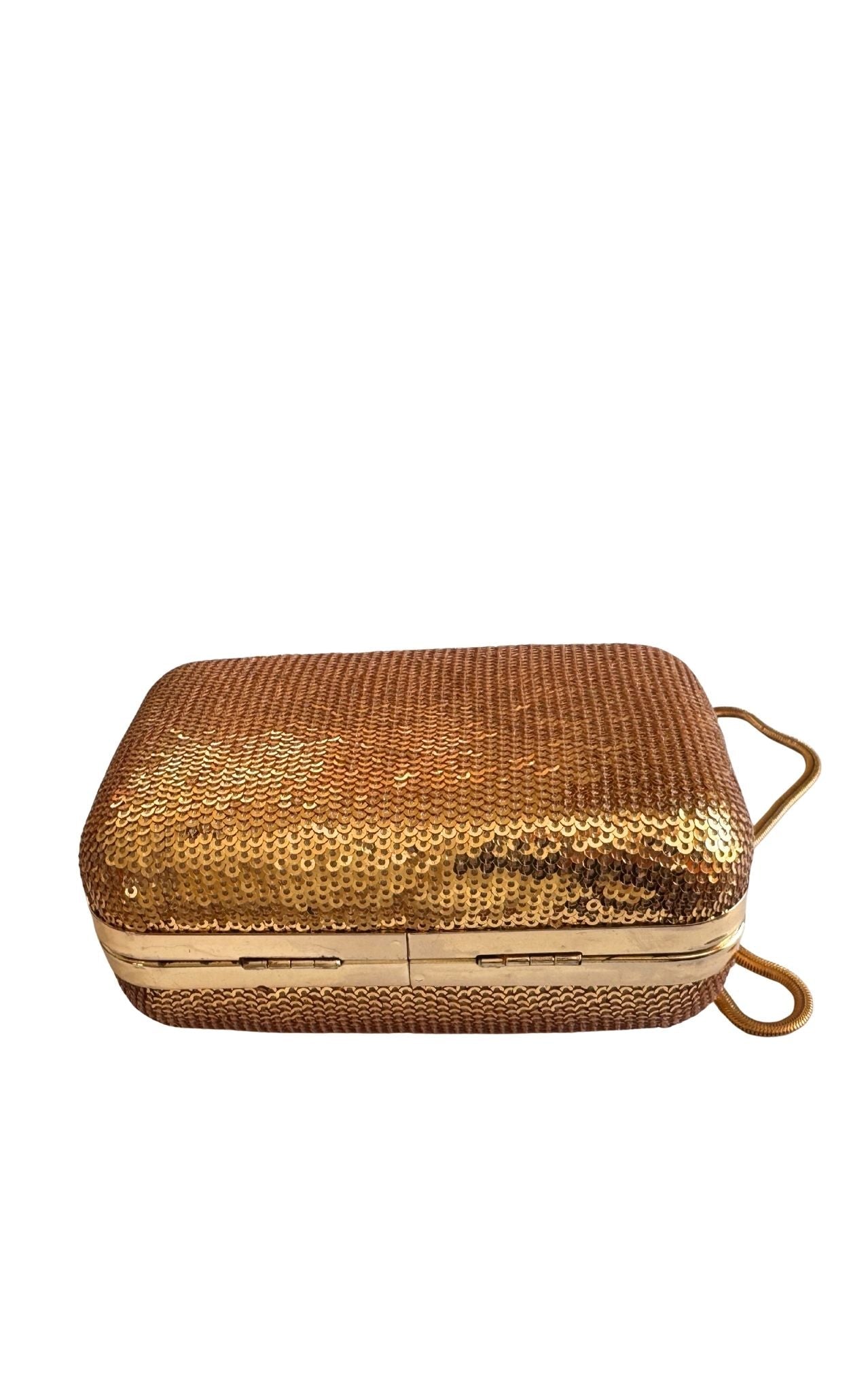 BCBG Max Azriaのゴールドメタリック仕上げのレディースクラッチバッグ BCBGMaxAzria Gold Sequin Clutch - Express Shipping