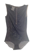 BCBGMAXAZRIA Stretch-Body aus Tüll – Laufsteg-Katalog