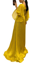 Cult Moda Elegant Chiffon Evening Dress Gown with Floral Brooch - Runway Catalog