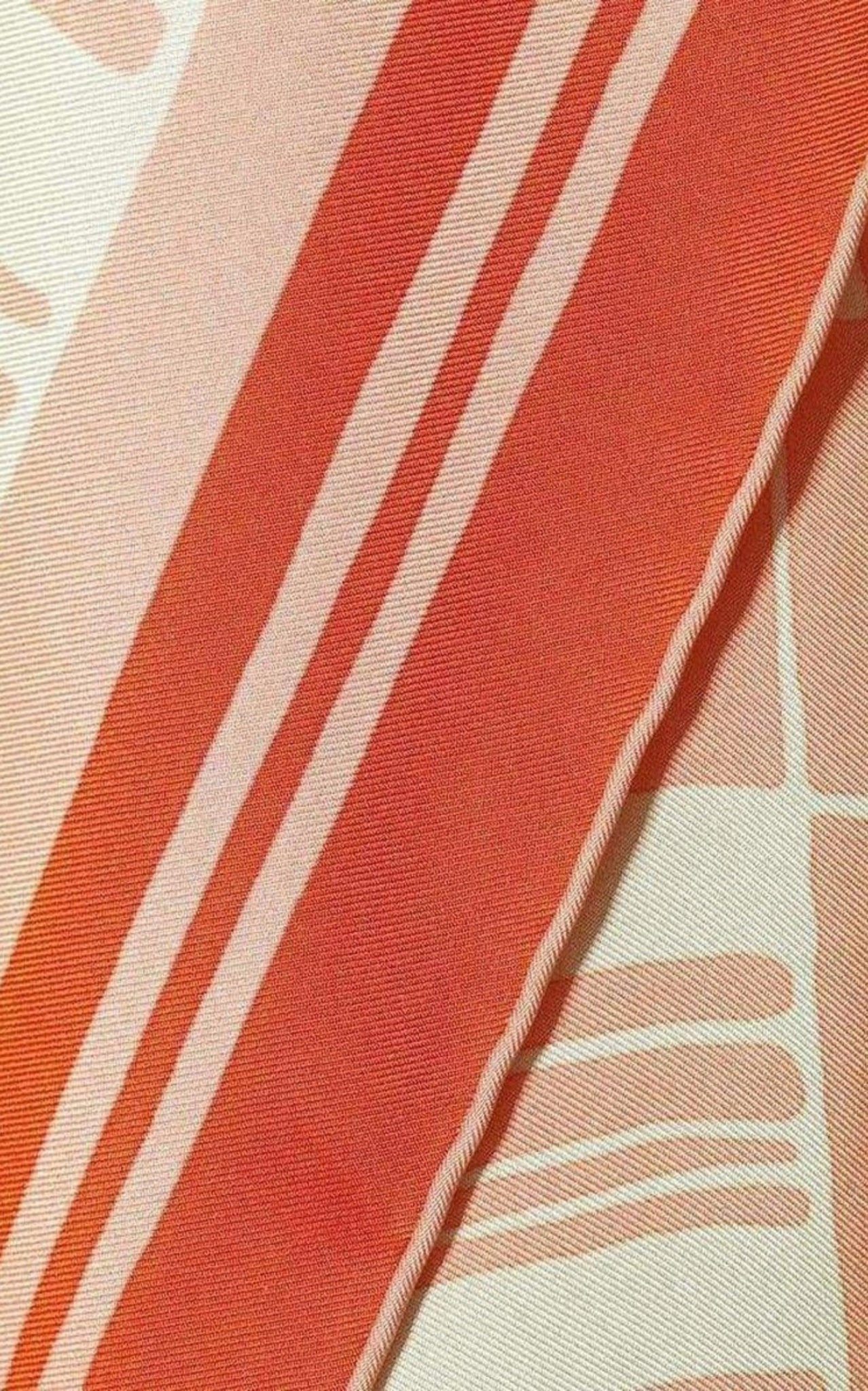 Dries Van Noten Geometrisches Seidenkleid mit Überwurf – Laufsteg-Katalog