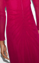 Robe chemise longue en soie fuchsia Gucci Gucci - Catalogue défilé