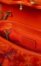 Gucci Marmont Super Mini Shearling Tasche in Orange – Laufsteg-Katalog