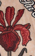 Vestido bordado de encaje color nude de Gucci - Catálogo de pasarela