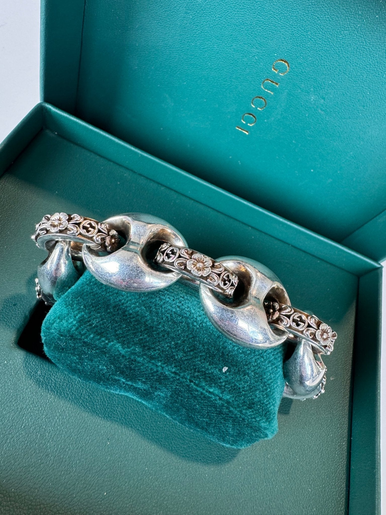Gucci Sterling Silver Interlocking G Marina Chain Bracelet - Runway Catalog