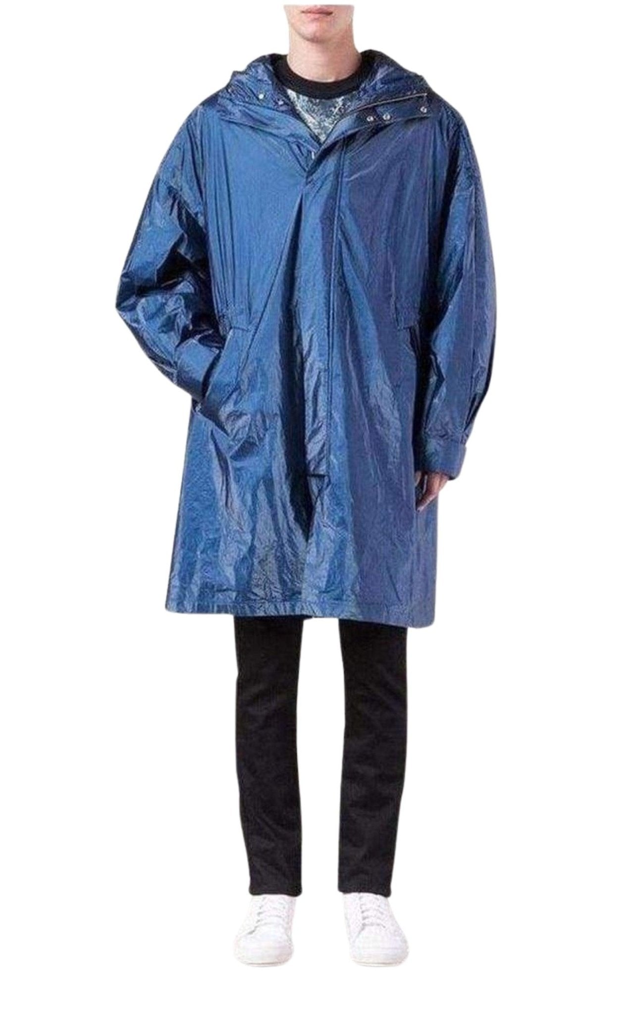 Juun J Blue Oversized Raincoat in Vibrant Blue Color
