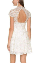 Marquesa Notte Metallic-Spitzenkleid mit Flügelärmeln – Laufsteg-Katalog