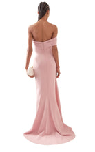 Vestido de crepé elástico Marchesa Rosy - Catálogo de pasarela