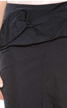 Nina Ricci Schwarzer, mit Spitze gefütterter Bleistiftrock – Laufsteg-Katalog