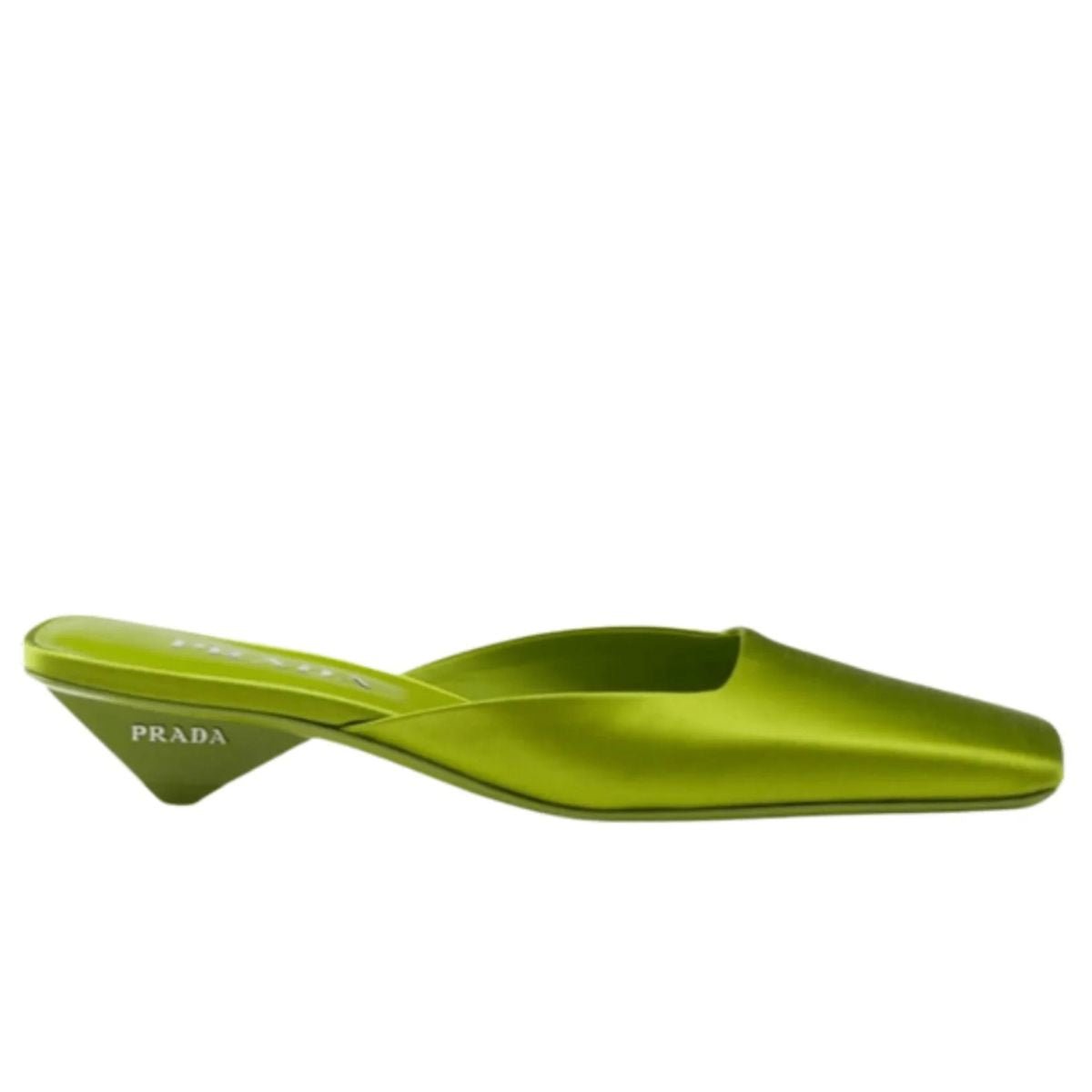 Mules en satin vert Prada - Catalogue défilé