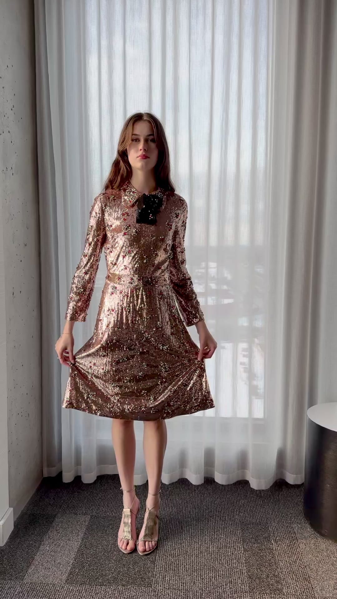 gucciツイードワンピース ウールドレス ゴールド パール装飾 Gucci Crystal Embroidered Sequin Tulle Dress