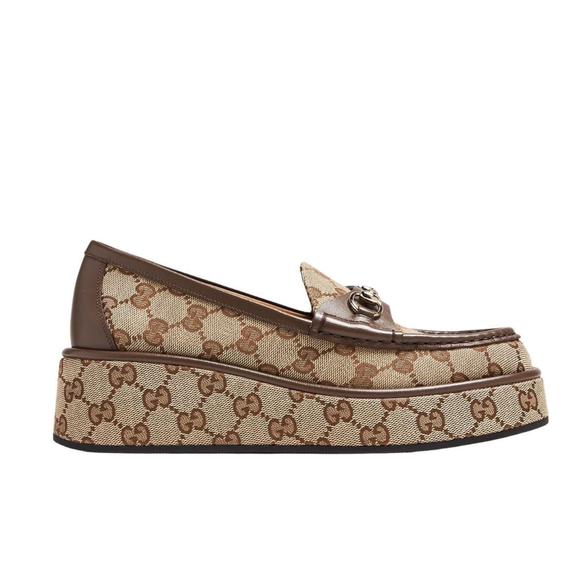 Catalogue Runway Mocassins à talons compensés Gucci Horsebit en toile GG beige ébène avec détails métalliques dorés - Catalogue Runway