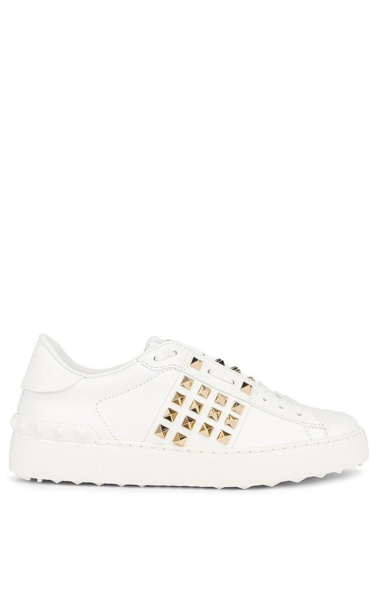Valentino スタッズ付きフラットシューズ ホワイト Valentino White Leather Rockstud Sneakers - Runway Catalog