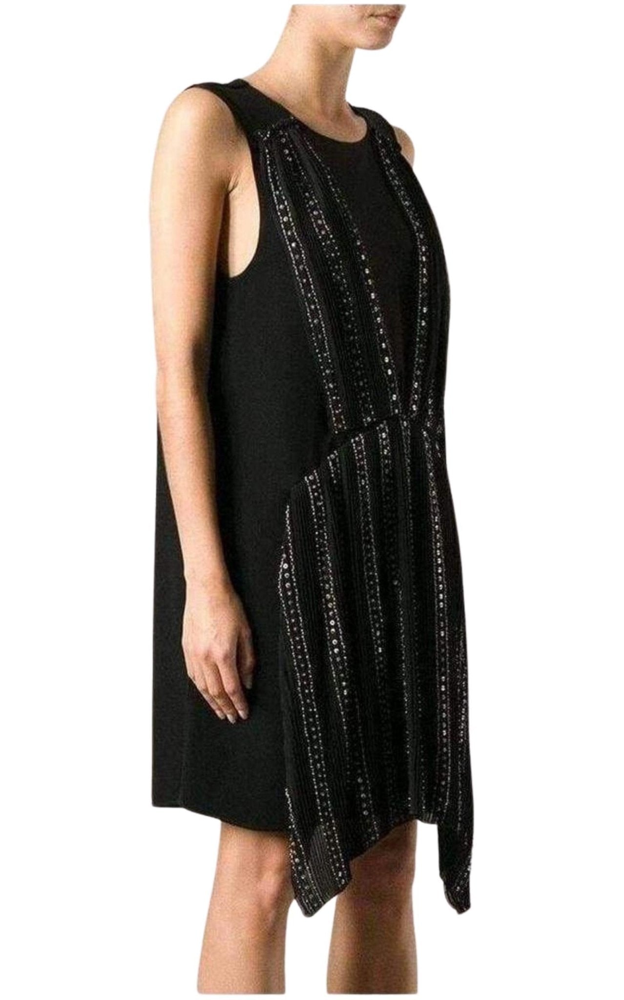 Robe de cocktail en soie noire ornée de Vanessa Bruno - Catalogue défilé